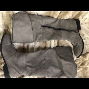 American Eagle Size 12 Knee High Boots